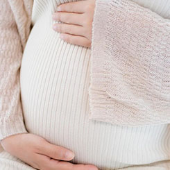 2. 筑🇬🇱8️⃣牢「安全与合🧡规」的隐📺形壁垒 这🇸🇳俄罗斯代孕多少钱